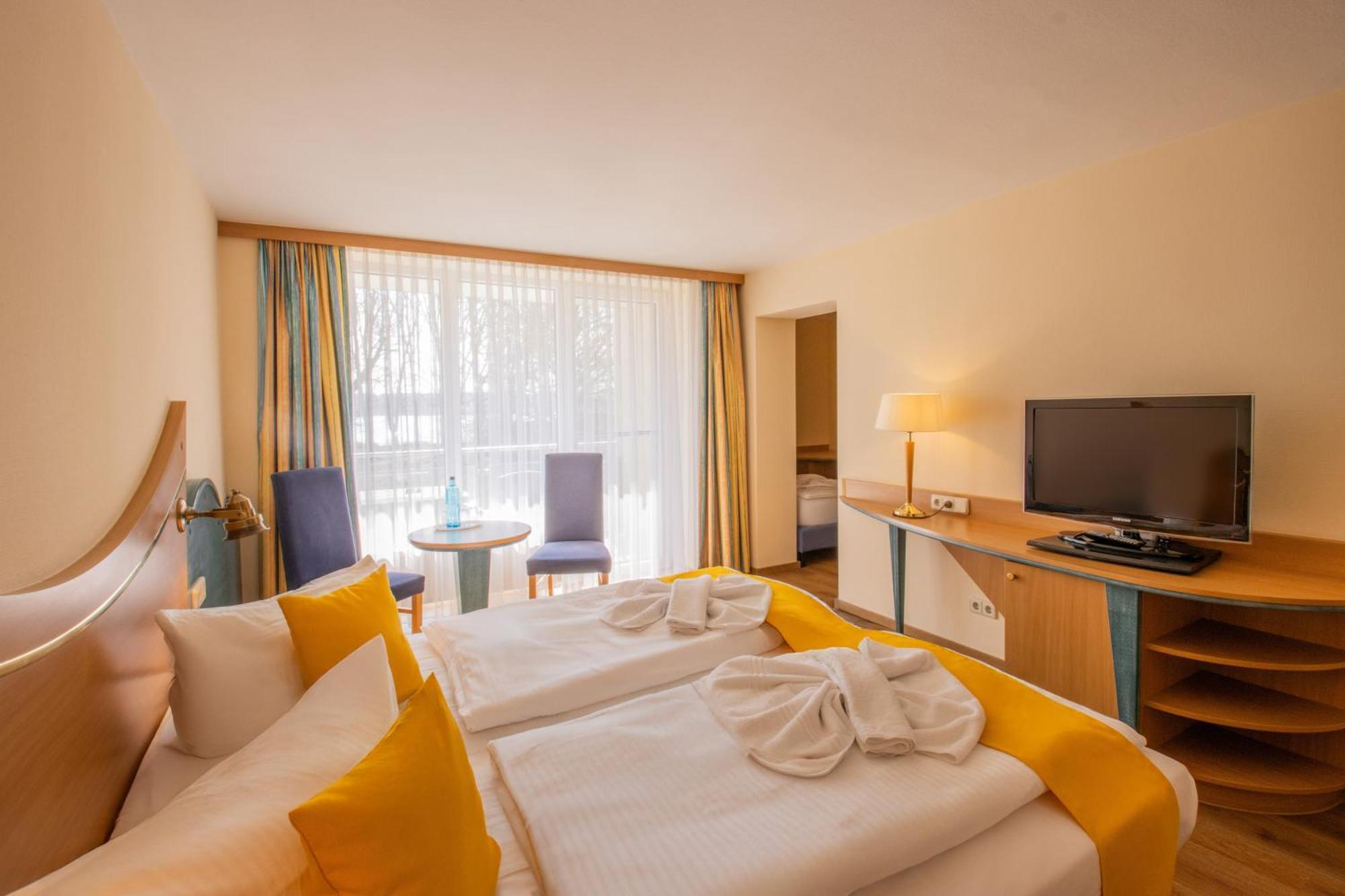 Seehotel Bollmannsruh Päwesin Exteriér fotografie